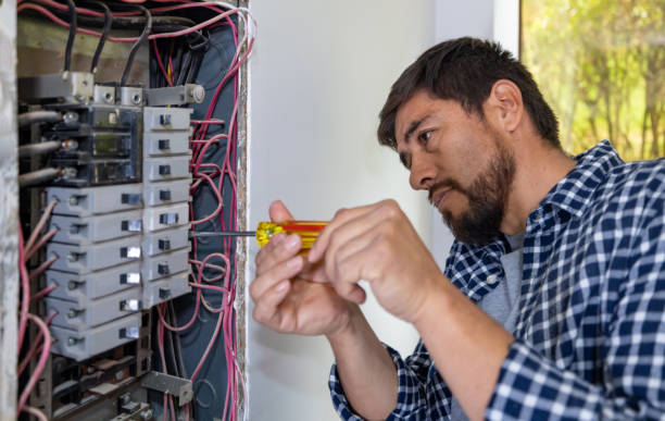 Best Circuit Breaker Repair  in Collinsburg, PA